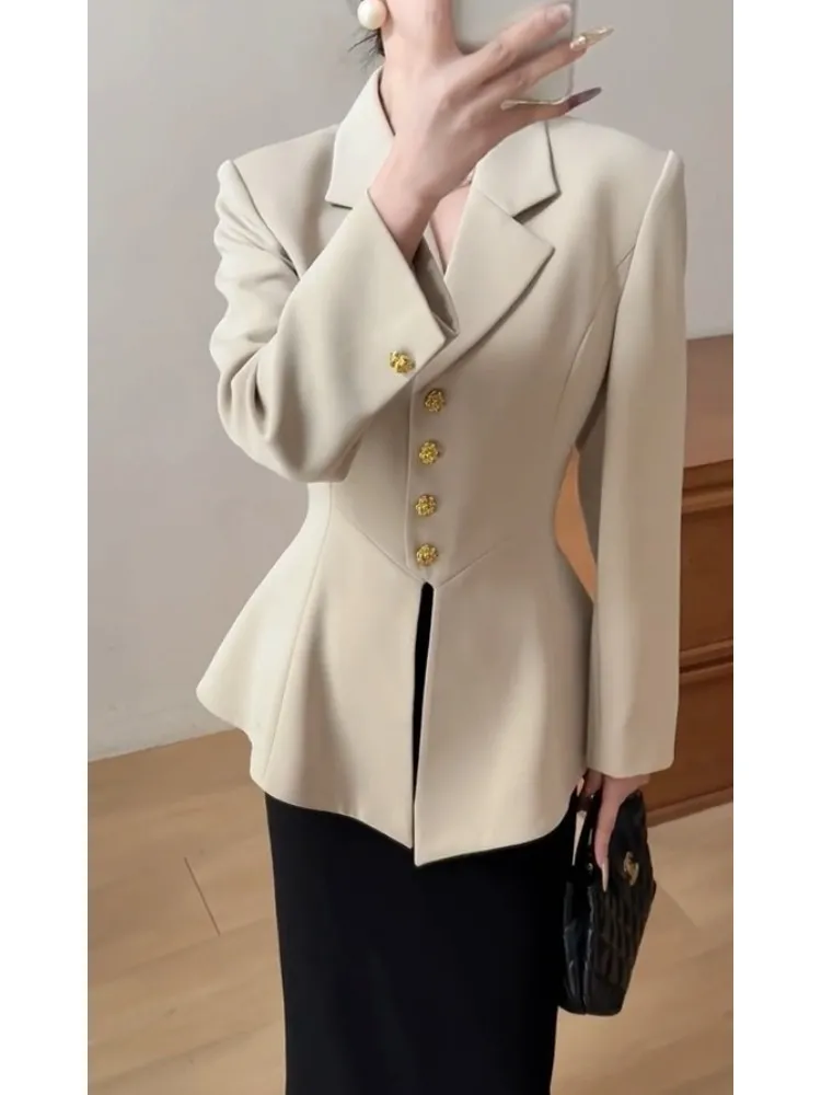 Winter Clothing Looks - 2025年春の新作プロフェッショナルな服装デザインセンスで、ウエストを細く見せるブレザー