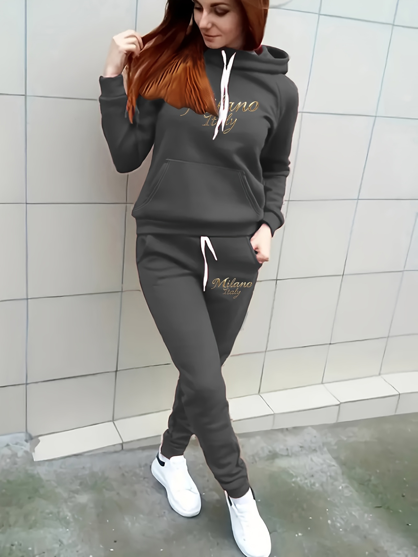 秋と冬に欠かせないフリース裏地付き厚手のフード付きスウェット - Winter Clothing Essentials For Women のレビューと価格