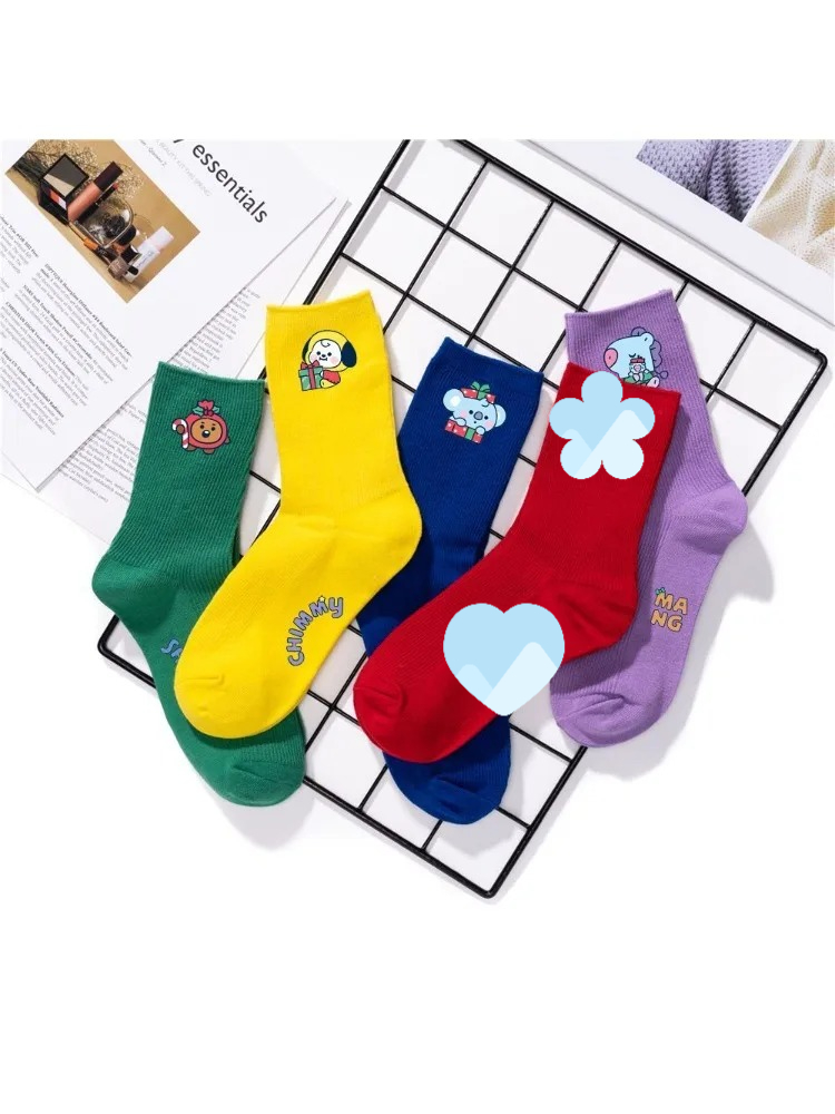 BT21ソックス クリスマスシリーズ キャンディーカラー 暖 - Winter Clothing Line のレビューと価格